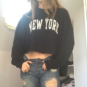 Brandy Melville “New York” crewneck size M